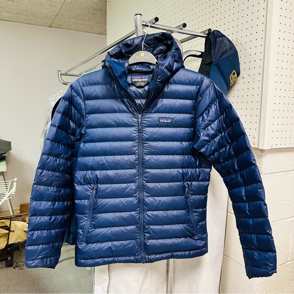 Patagonia Down Sweater Hoody Jacket - Picture 1 of 11